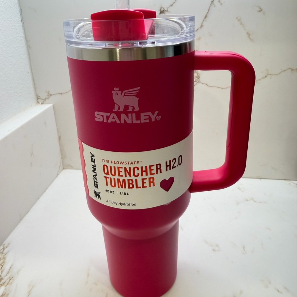 Stanley Quencher H2.0 Tumbler - Vibrant Red